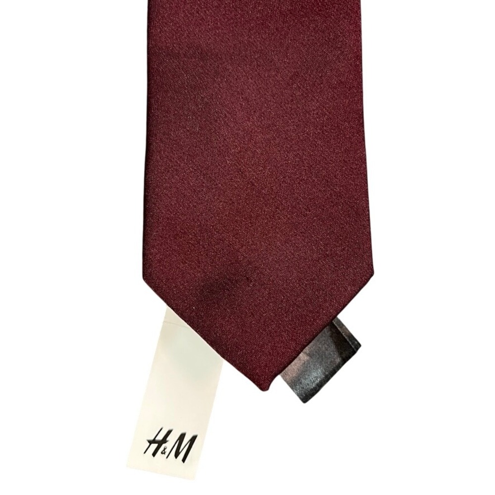 NWT HM Mens Skinny Necktie Burgundy Wine Red Solid Satin Finish Formal Tie